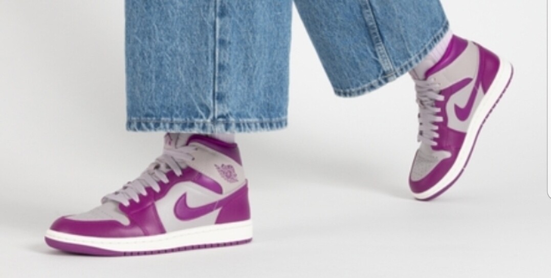 Air Jordan 1 Mid magenta (22)(w)