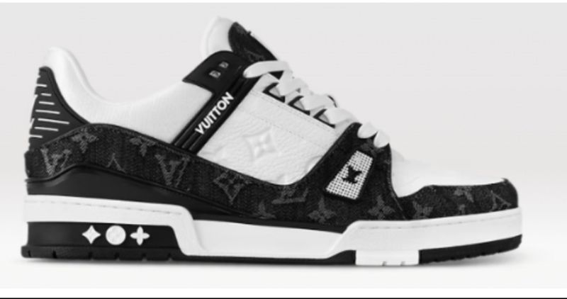 Louis Vuitton LV TRAINER  black dupe
