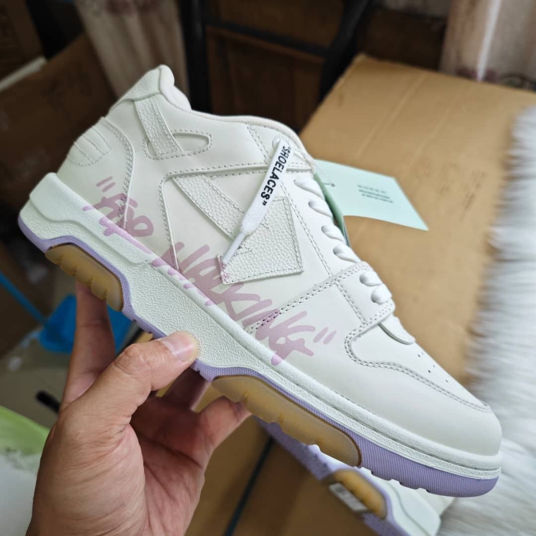 Off white out of office dupe for walking