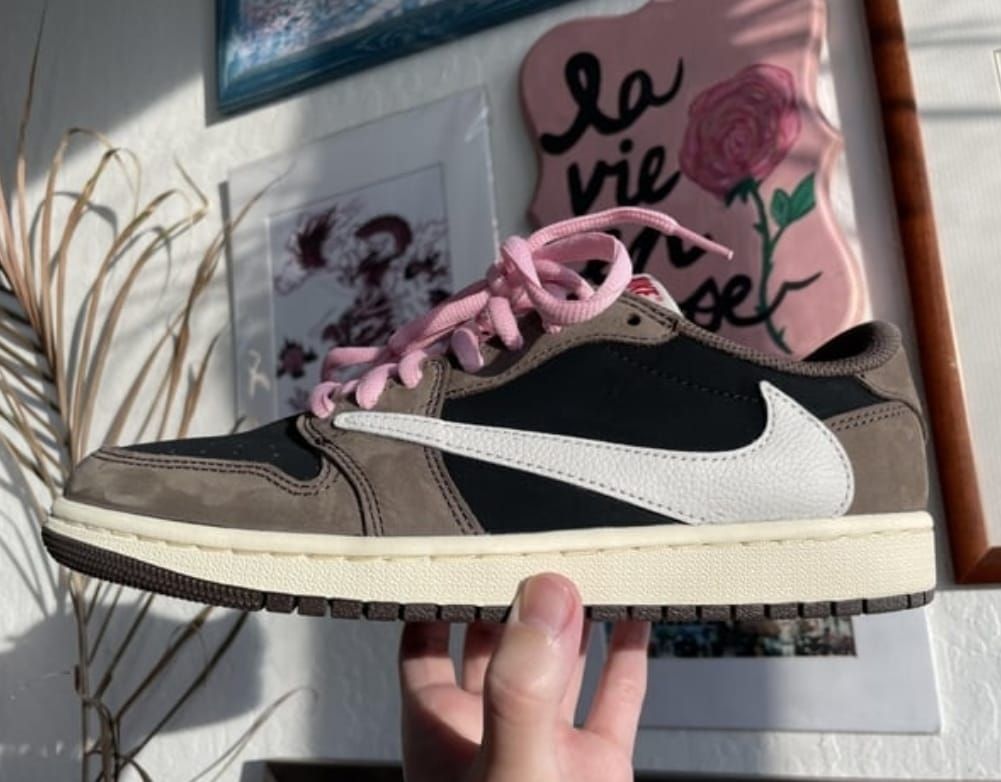 Air jordan 1retro Low Travis Scott marron -noir dupe