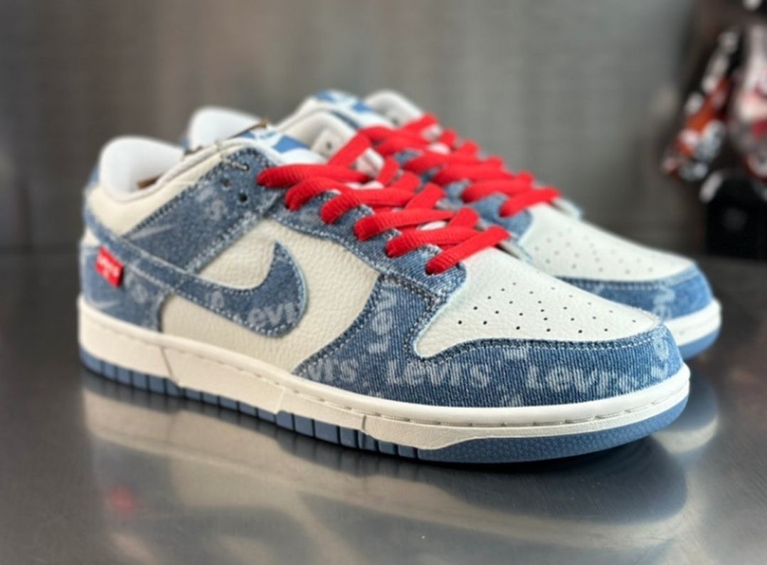   Dunk  low levi&#39;s logo