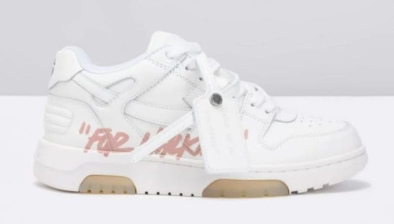 Off white out of office dupe for walking