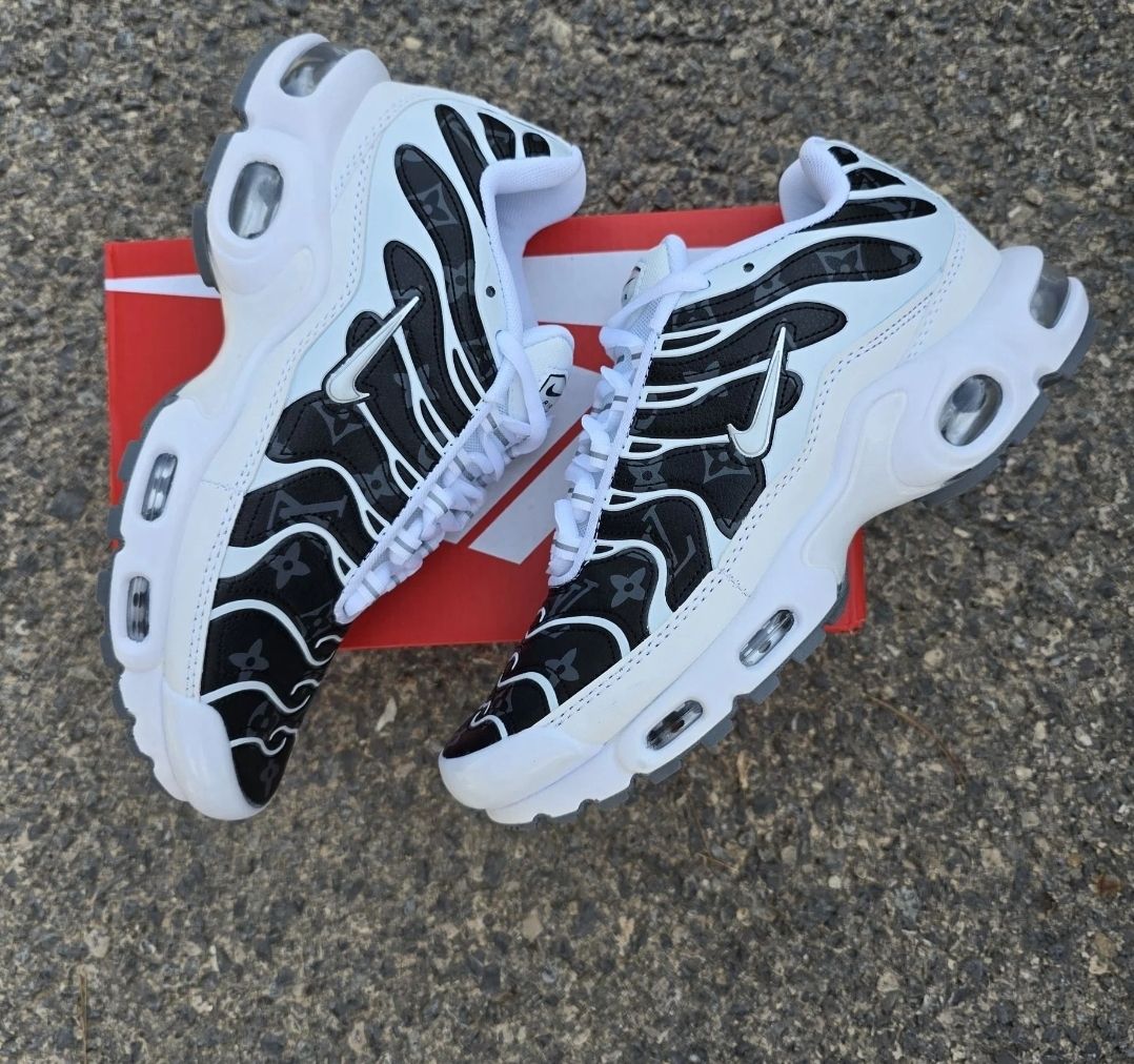 Nike air max TN plus dupe Louis Vuitton 