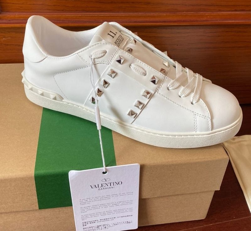 Valentino Garavani borchie dupe