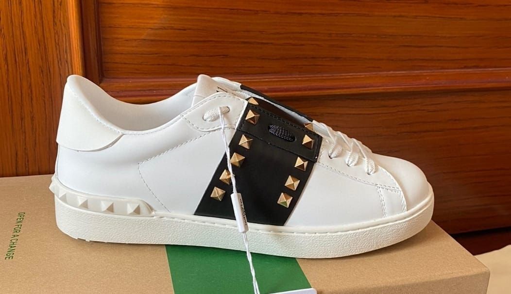 Valentino garavani unisex dupe
