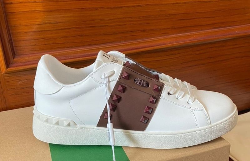 Valentino garavani unisex dupe