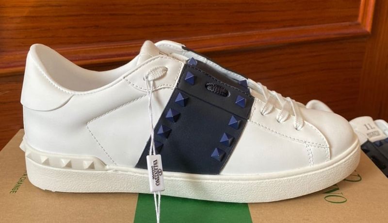 Valentino garavani unisex dupe