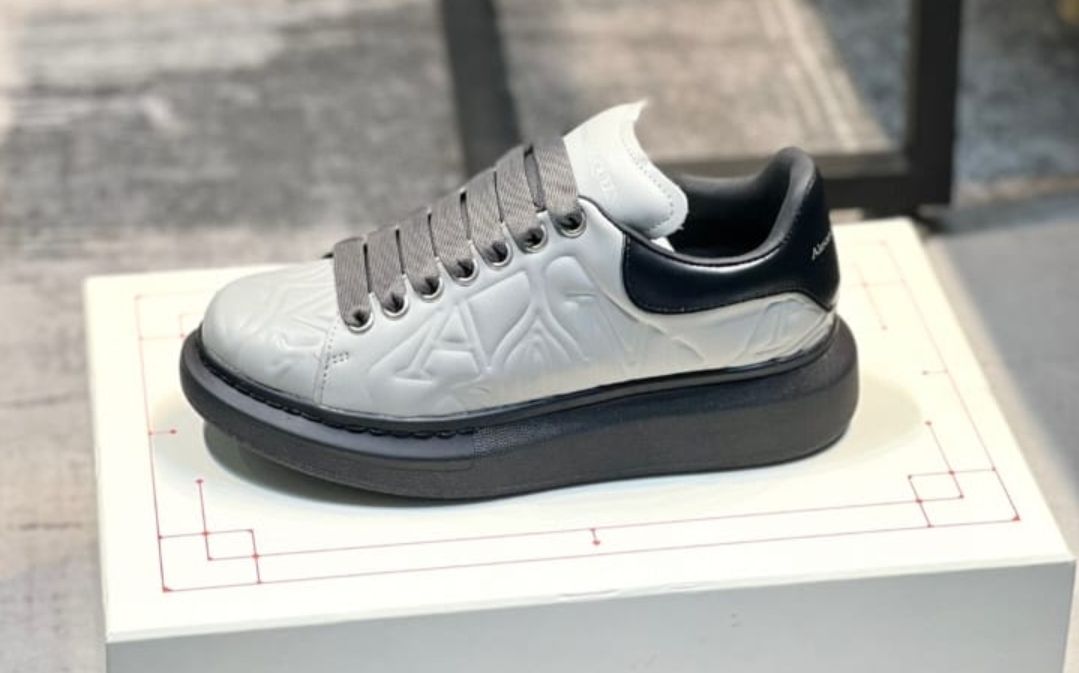 Alexander  Mcqueen Oversize 