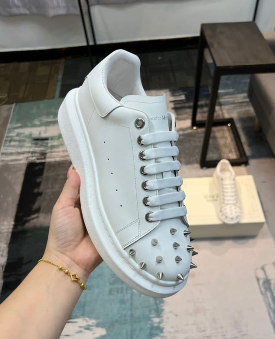 Alexander  Mcqueen Oversize borchie 