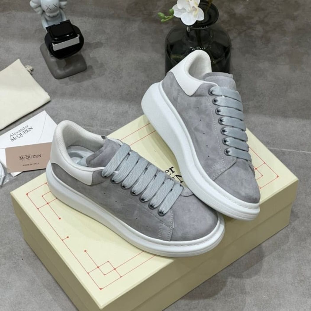 Alexander  Mcqueen Oversize dove grey suede