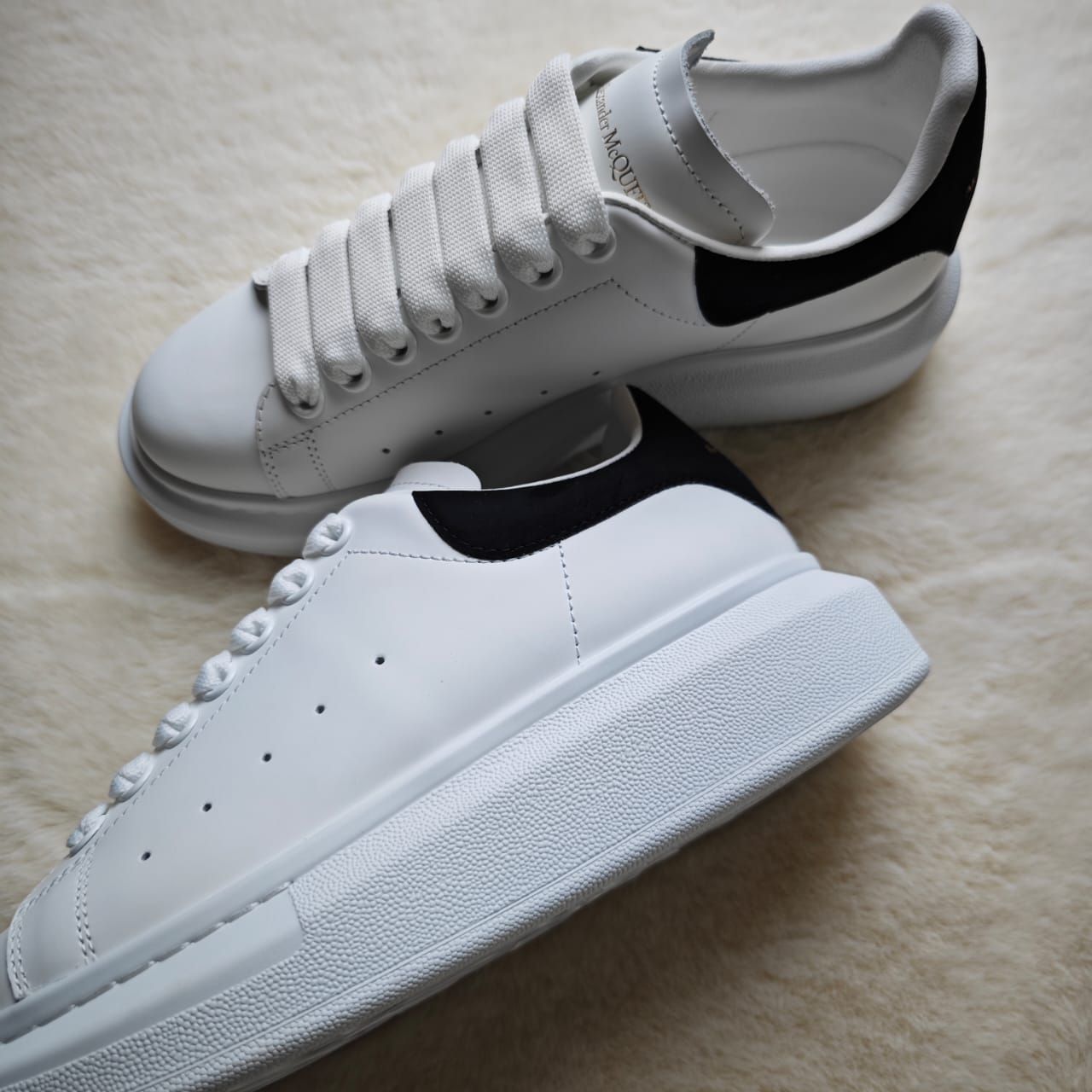 Alexander Mcqueen  nero