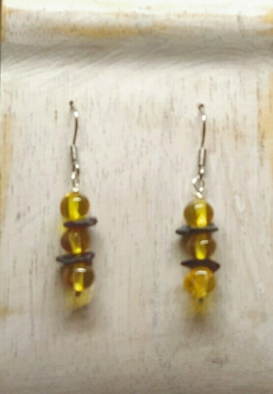 Pendientes de ámbar. Enganche de acero quirúrgico.​