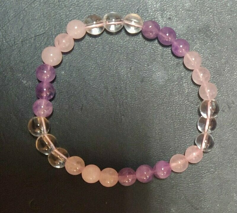 Pulsera Triángulo de Poder: cuarzo roca, rosa y amatista