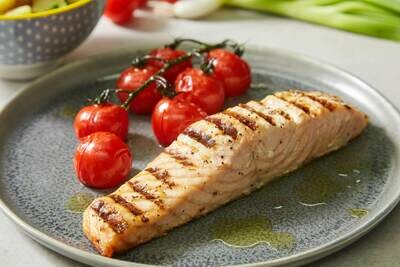 Grilled Salmon Fillet and Roasted Vine Cherry Tomatoes (GF)