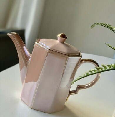 CAFETERA ROSADA Y DORADO