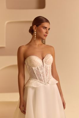 CARMIN VESTIDO DE NOVIA