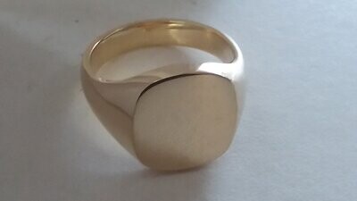 The Classic Cushion 9ct Gold Signet Ring