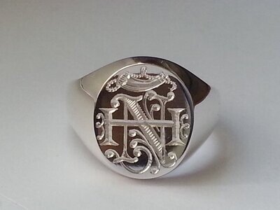 Hallmarked Sterling silver Crest / Monogram Traditional Signet Ring
