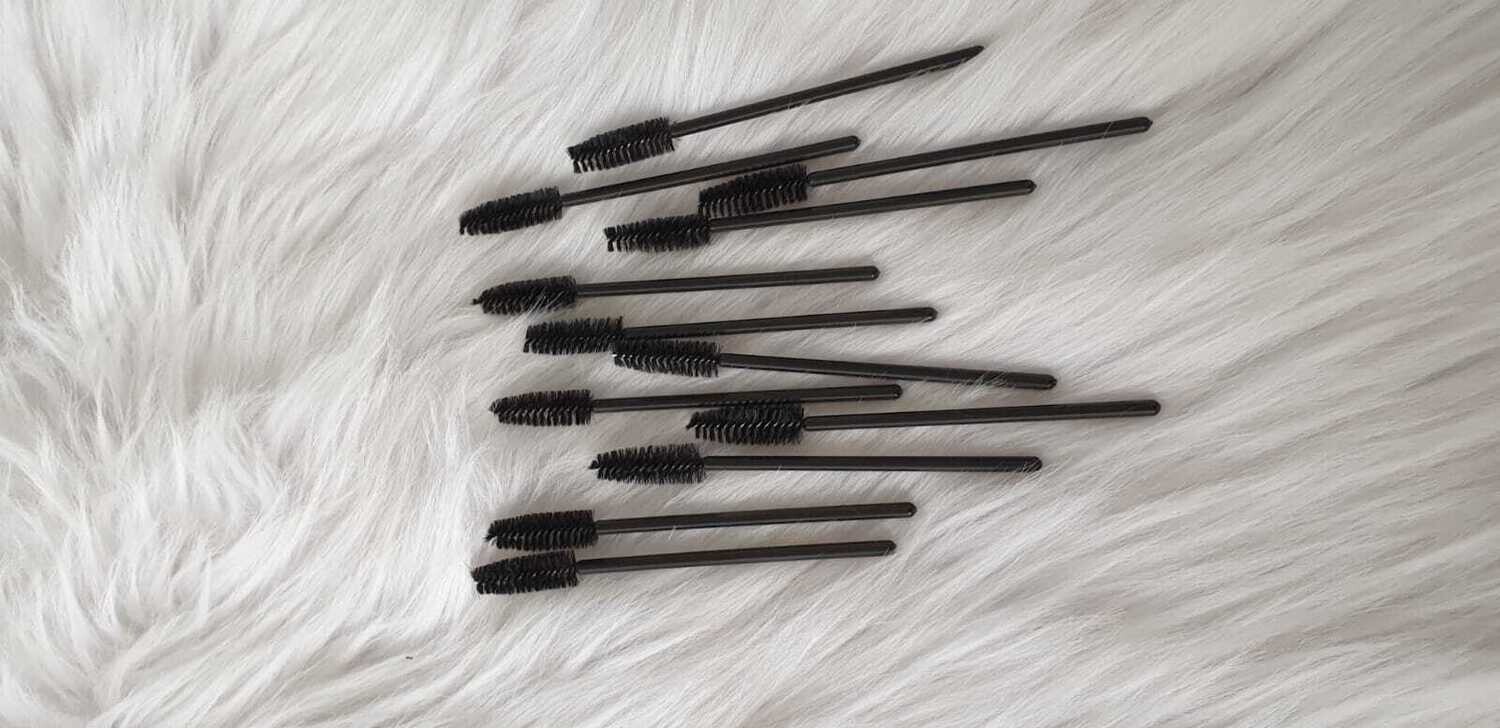 Eyelash brushes