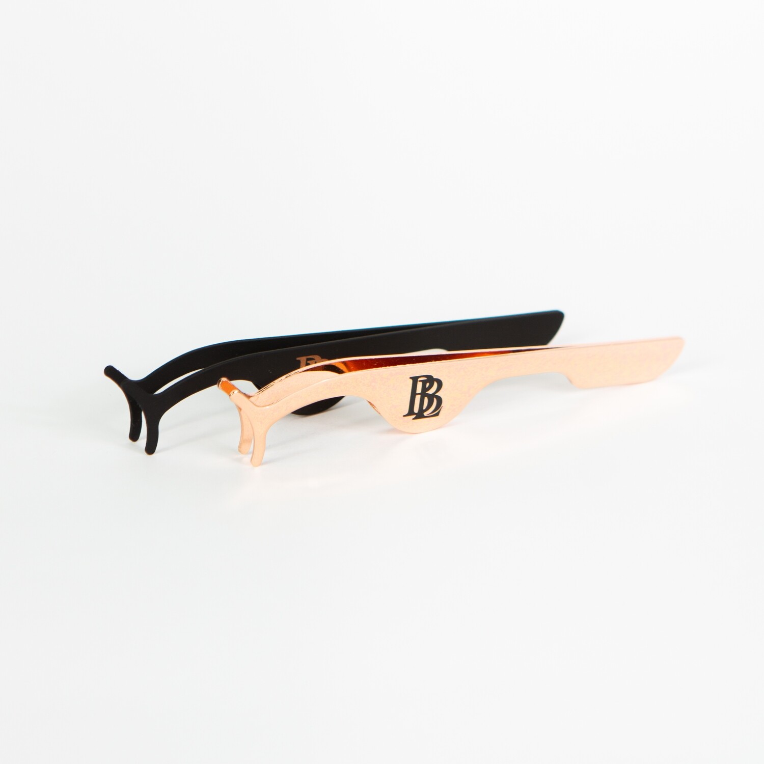 Eyelash applicator