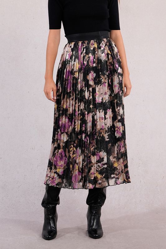 Molly Bracken Ladies Woven Skirt in Black Clotilde