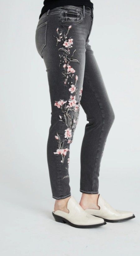 Driftwood Jackie X Sakura