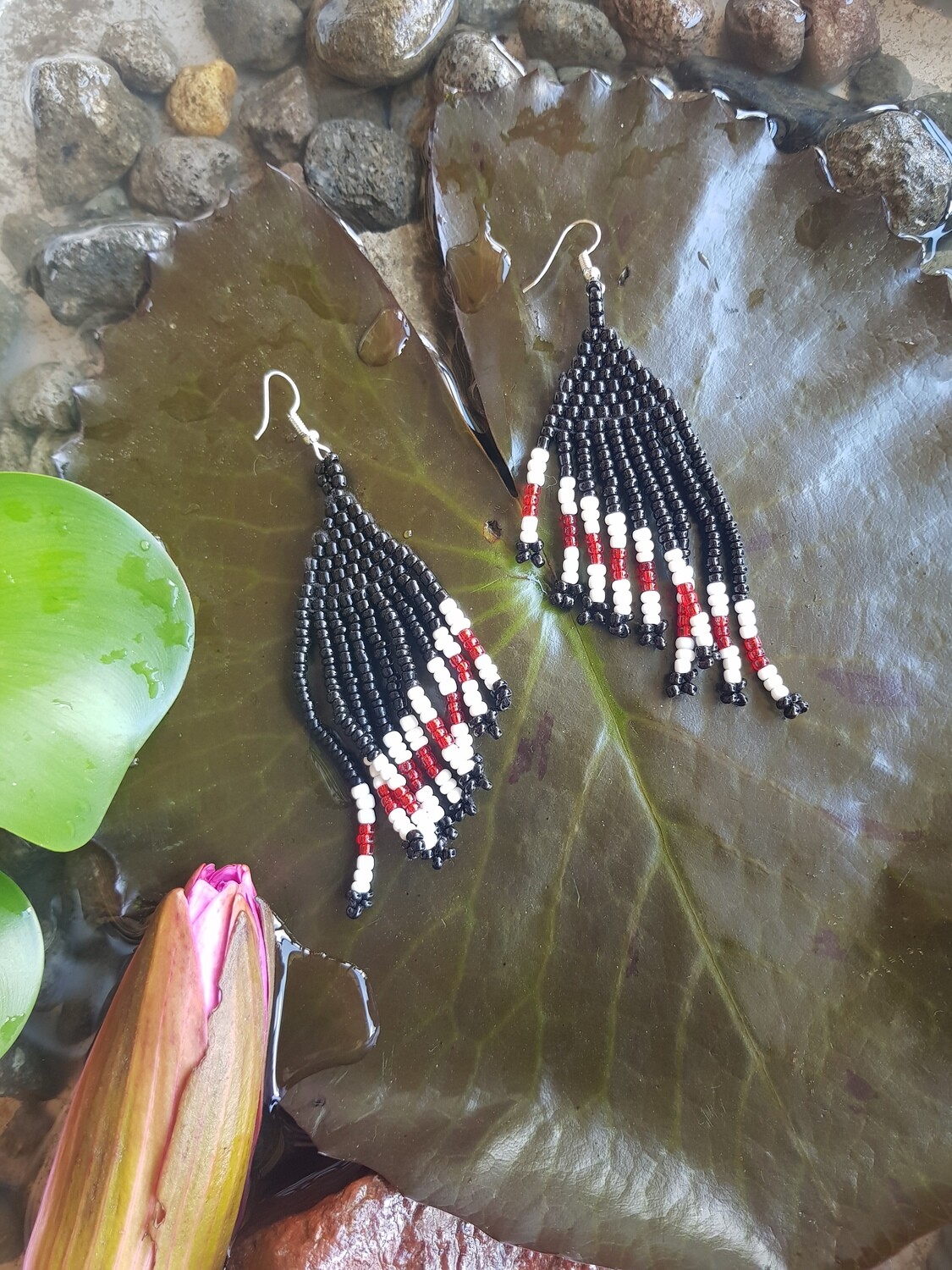 Earrings. LEMIMET DOUN (Leaf)