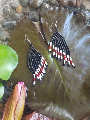Earrings. LEMIMET DOUN (Leaf)