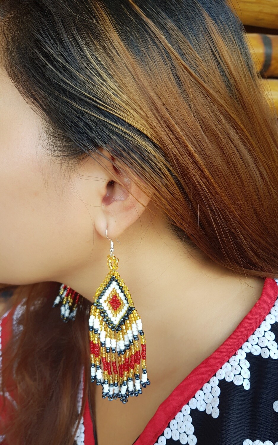 Earrings. LEMIMET HIKONG (Beaded Waterfall)