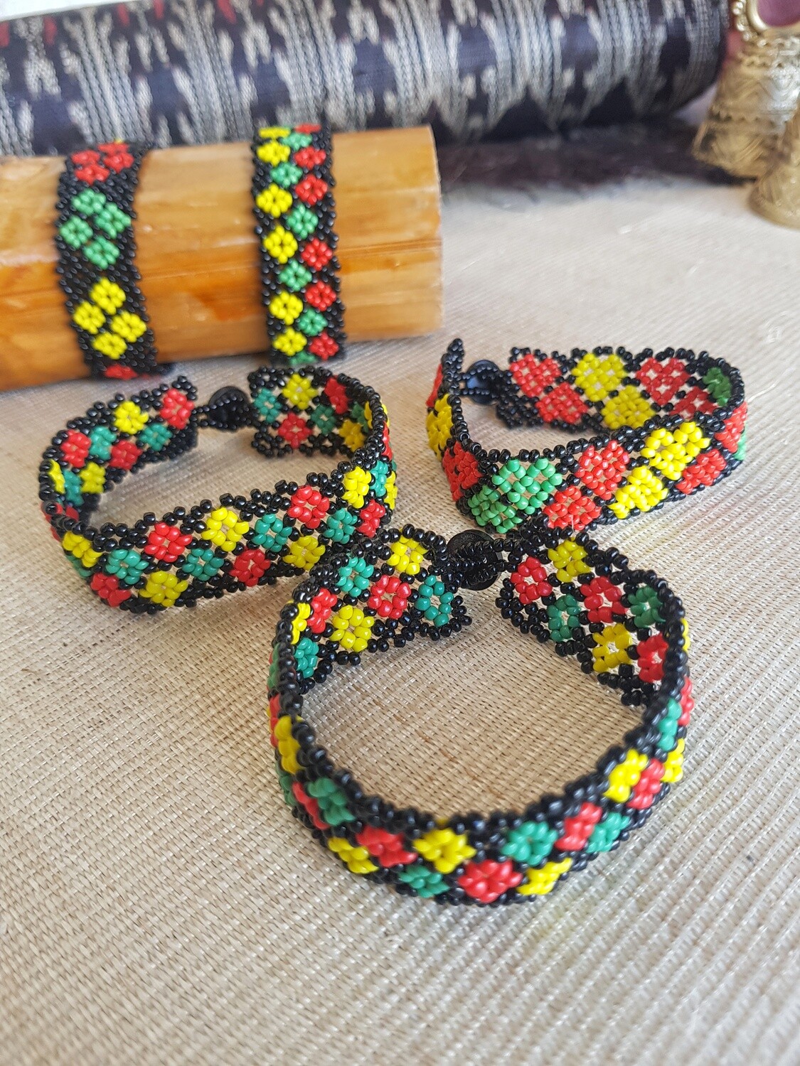 Bracelet. BEADED BOB MARLEY