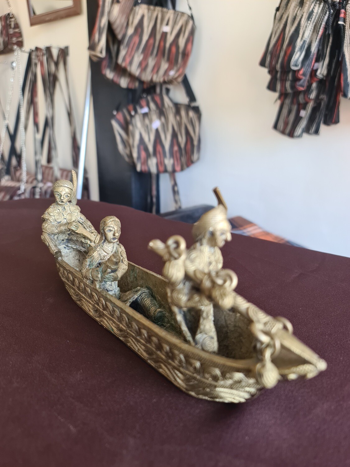 Souvenir. T'BOLI BRASS