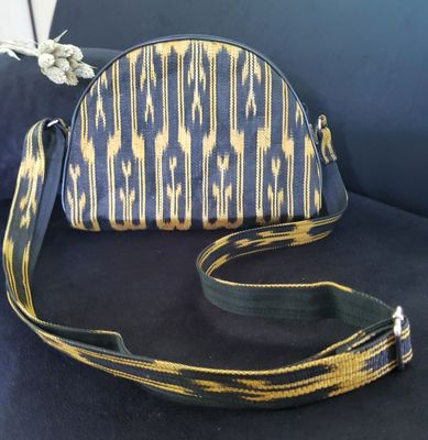 Bag. SLING/ BODY BAG