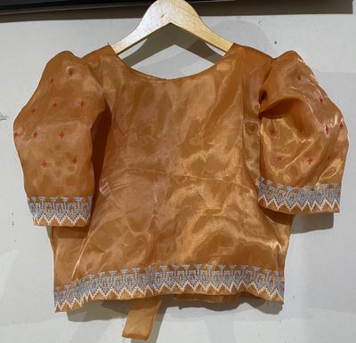 Bolero. TBOLI EMBROIDERED ORGANZA BOLERO