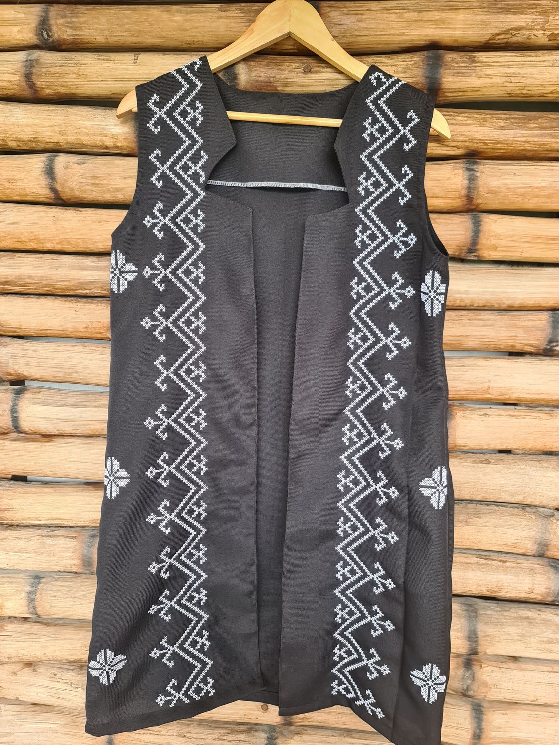 Abaya. CUSTOM TBOLI HAND-EMBROIDERED ABAYA