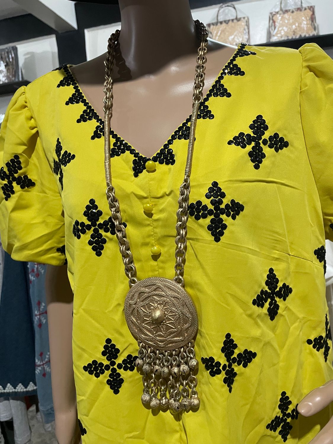 Necklace. BRASS NECKLACE