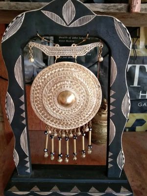 Souvenir. BRASS GONG WITH WOODEN STAND