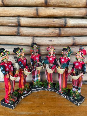 Souvenir. T&#39;BOLI FEMALE DOLL