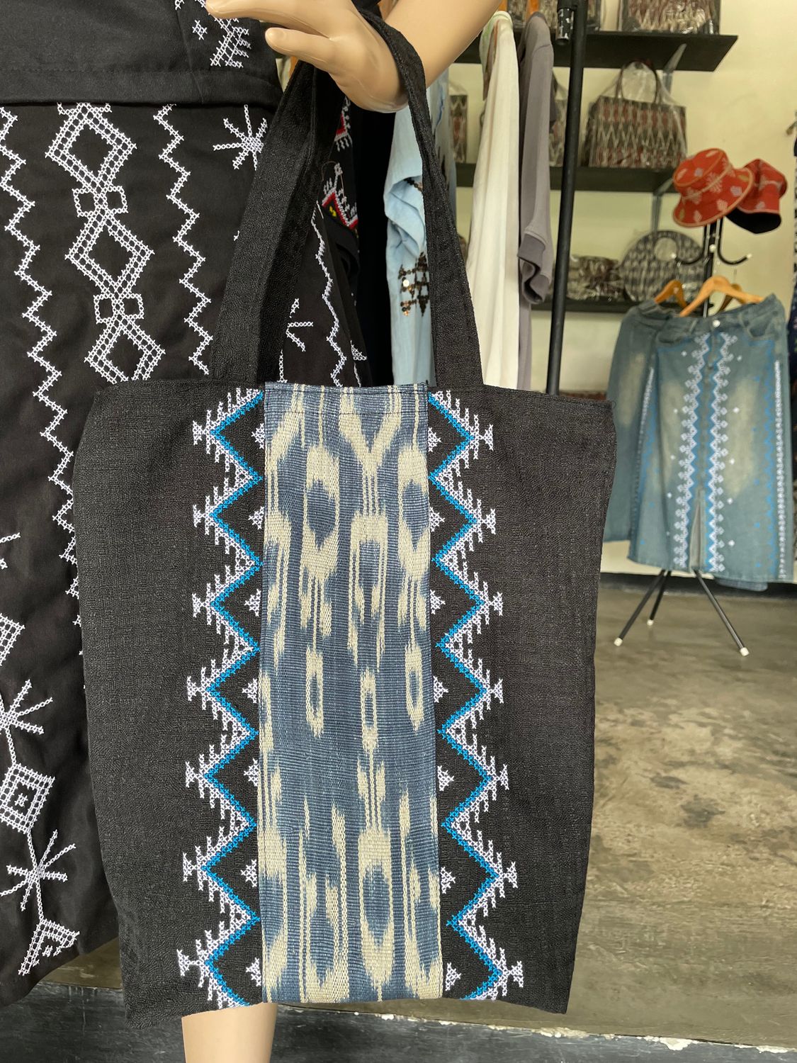 Bag.  LAHIT TOTE BAG