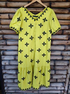 Dress. CUSTOM T&#39;BOLI BEADED DRESS