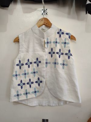 Blouse. CUSTOM HAND-EMBROIDERED BLOUSE