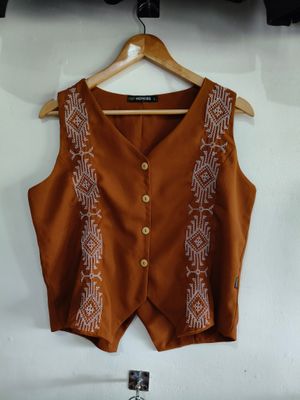 Blouse. TBOLI HAND-EMBROIDERED BLOUSE