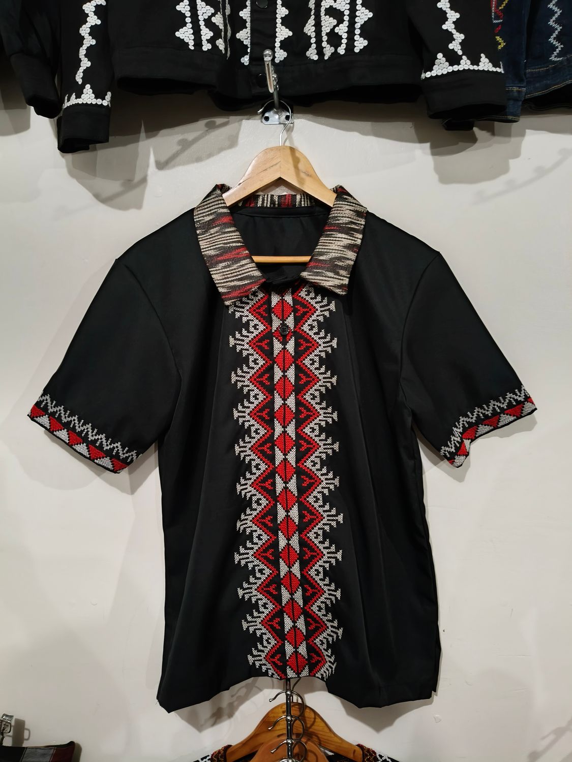 Polo. TBOLI HAND- EMBROIDERED POLO accentuated w/ TNALAK