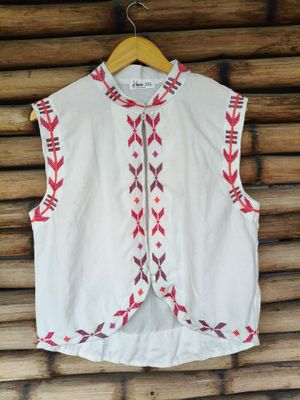 Blouse. CUSTOM HAND-EMBROIDERED BLOUSE