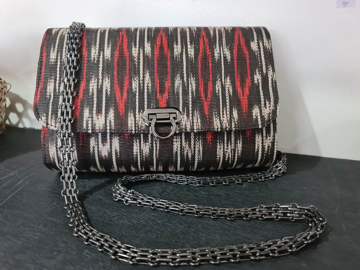 Bag_38. T'NALAK SLING BAG