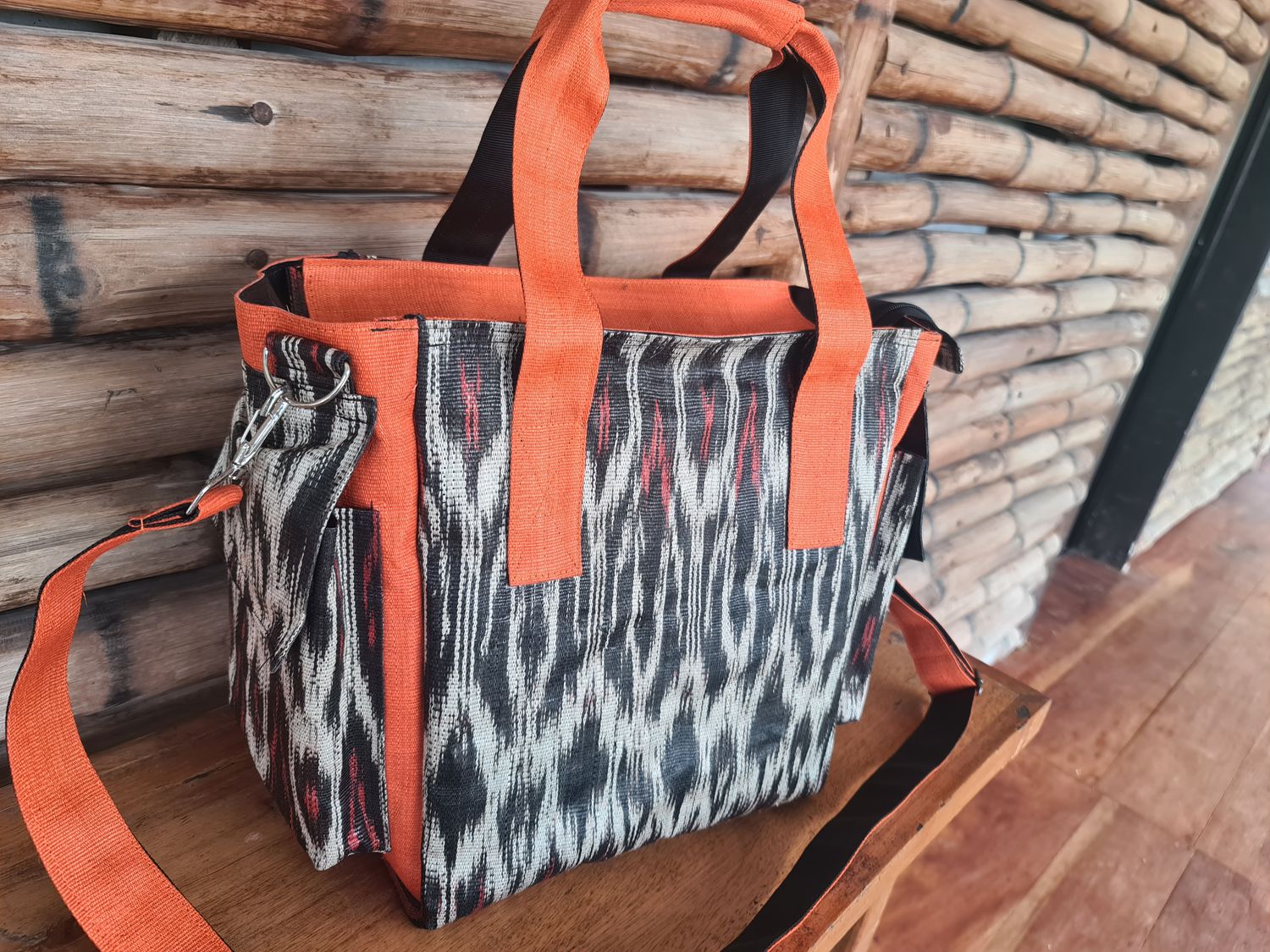 Bag_11.  LAMLAHAK T'NALAK  HANDBAG WITH SLING