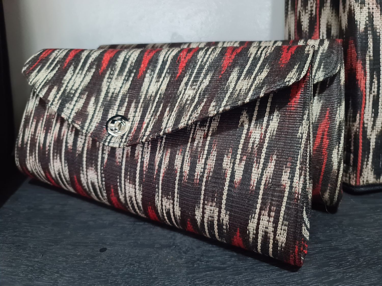 Clutch_02. T'NALAK CLUTH BAG