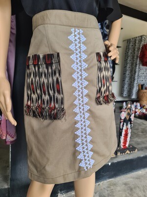 Skirt_28. T'BOLI HAND- BEADED SKIRT W/ TNALAK POCKETS