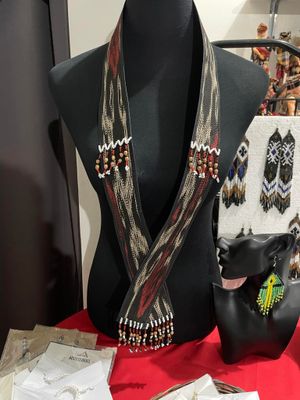 Lei Necklace_03. TNALAK AND BEADED LEI