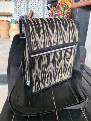 Bag.  LAMLAHAK T'NALAK MESSENGER BAG