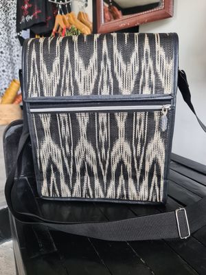 Bag_12.  LAMLAHAK T'NALAK MESSENGER BAG